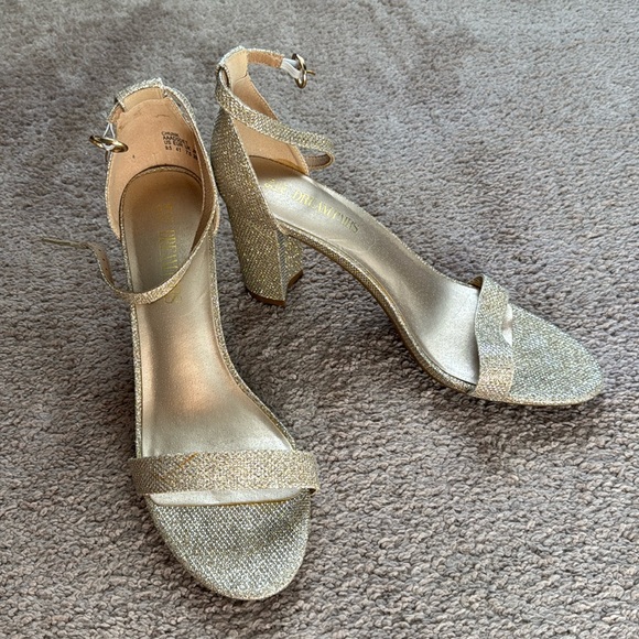 Sparkly gold chunk heel size 9.5 - Picture 1 of 4